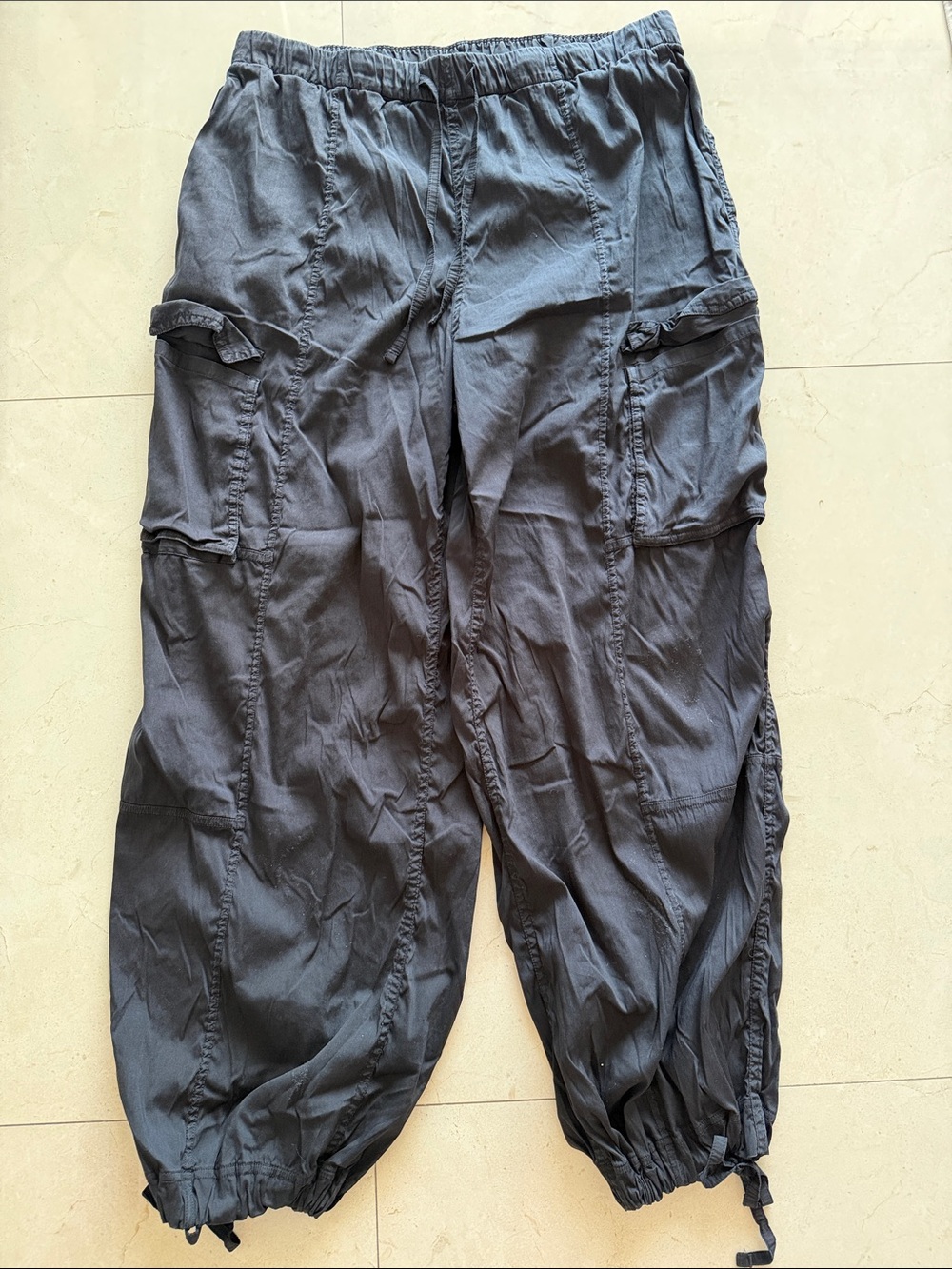 Lululemon black cargo pants